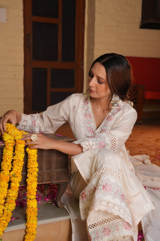 Tarannum – White Mul Chanderi Suit with Embroidered Dupatta