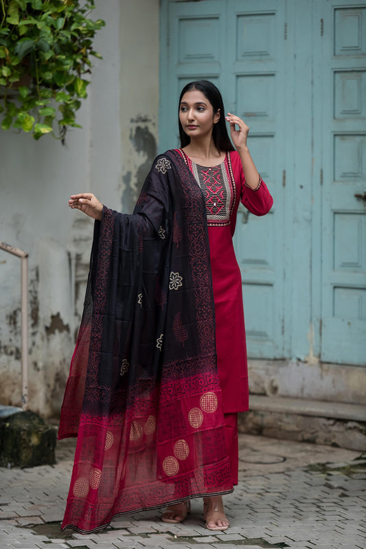 Zohra – Maroon Cotton Straight Suit with Embroidered Neck & Black Contrast Dupatta