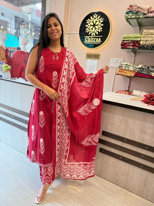 Shafaq – Red Cut-Sleeve Cotton Kurta with Plazo | Stylish Summer Suit Set for Women