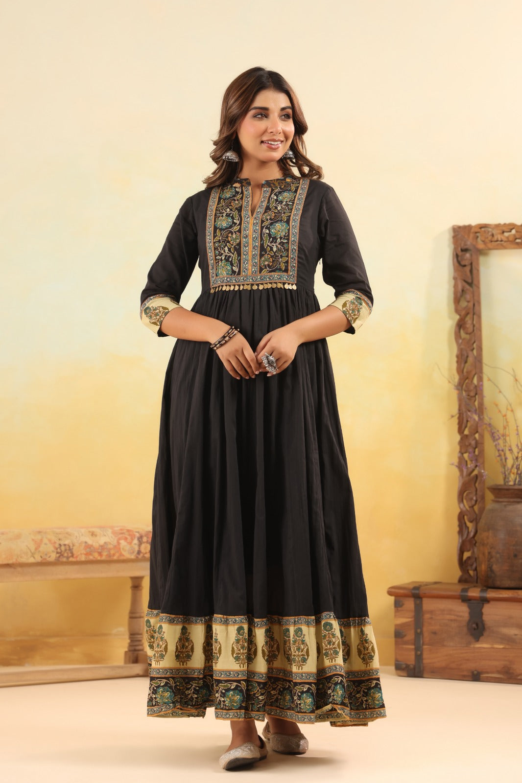 Siyaah – Black Floor-Length One Piece Dress with Beige Neck & Hem | Anarkali-Style Gown