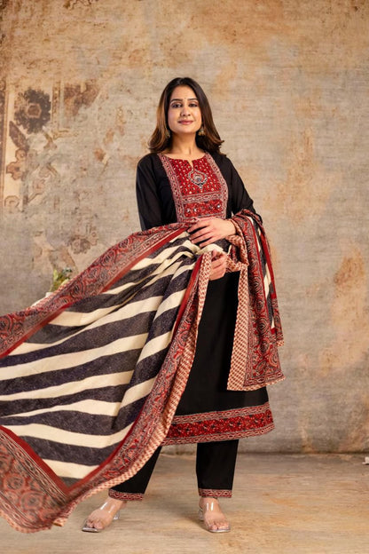 Siyahi – Black & Red Yoke Suit Set