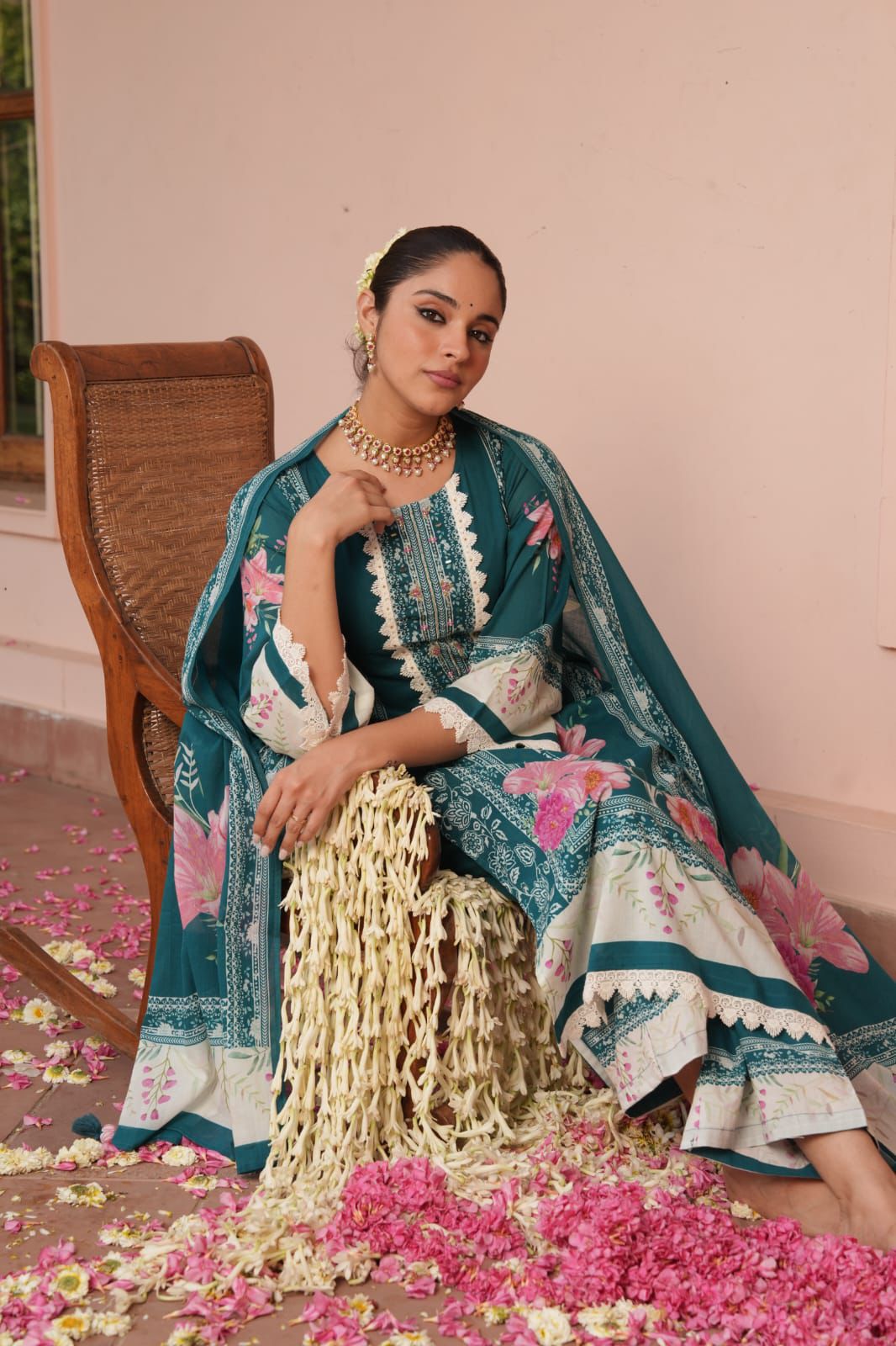 Aabroo - Luxe Threadwork Suit Set