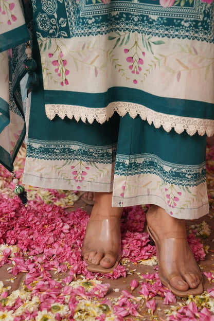 Aabroo - Luxe Threadwork Suit Set