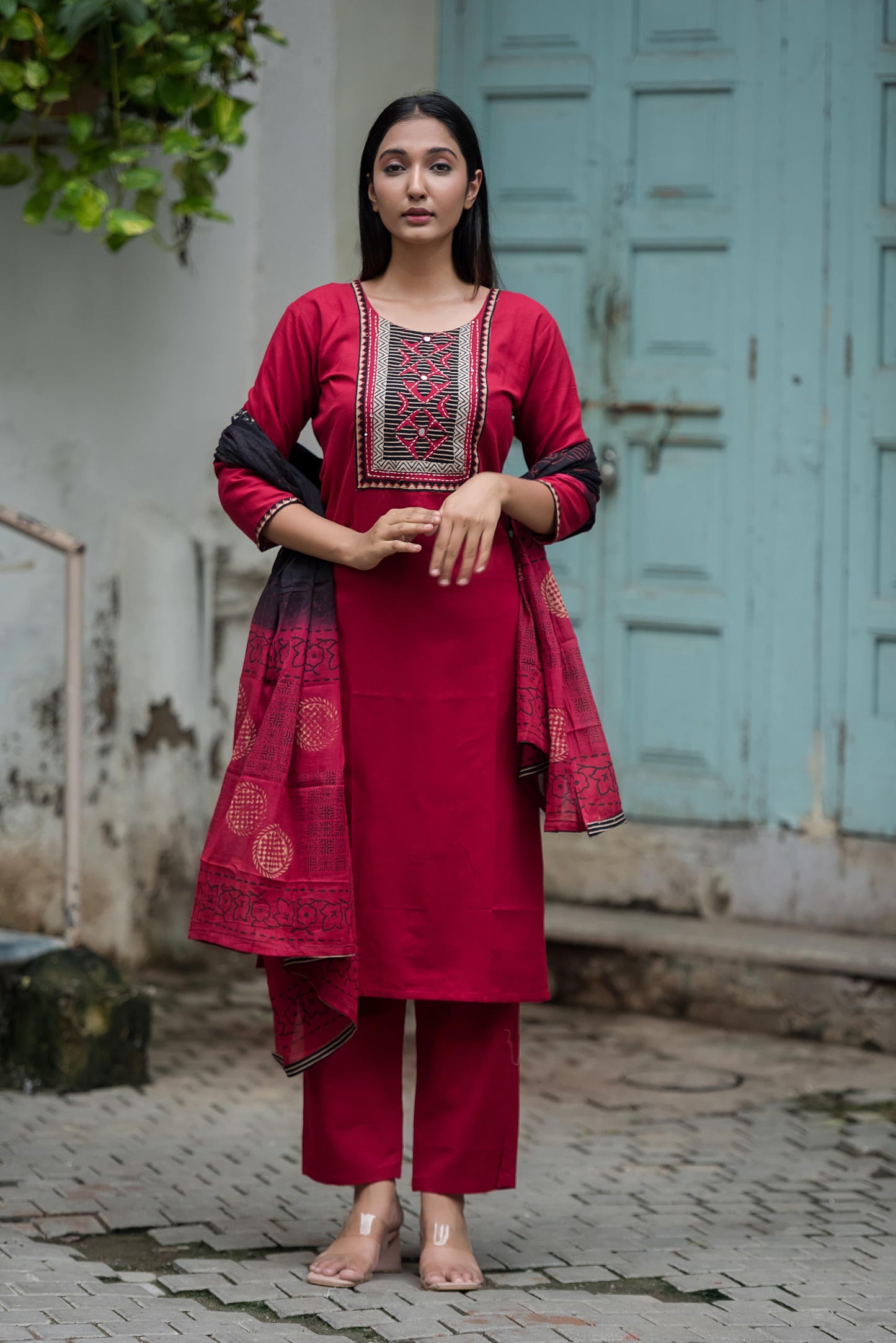 Zohra – Maroon Cotton Straight Suit with Embroidered Neck & Black Contrast Dupatta