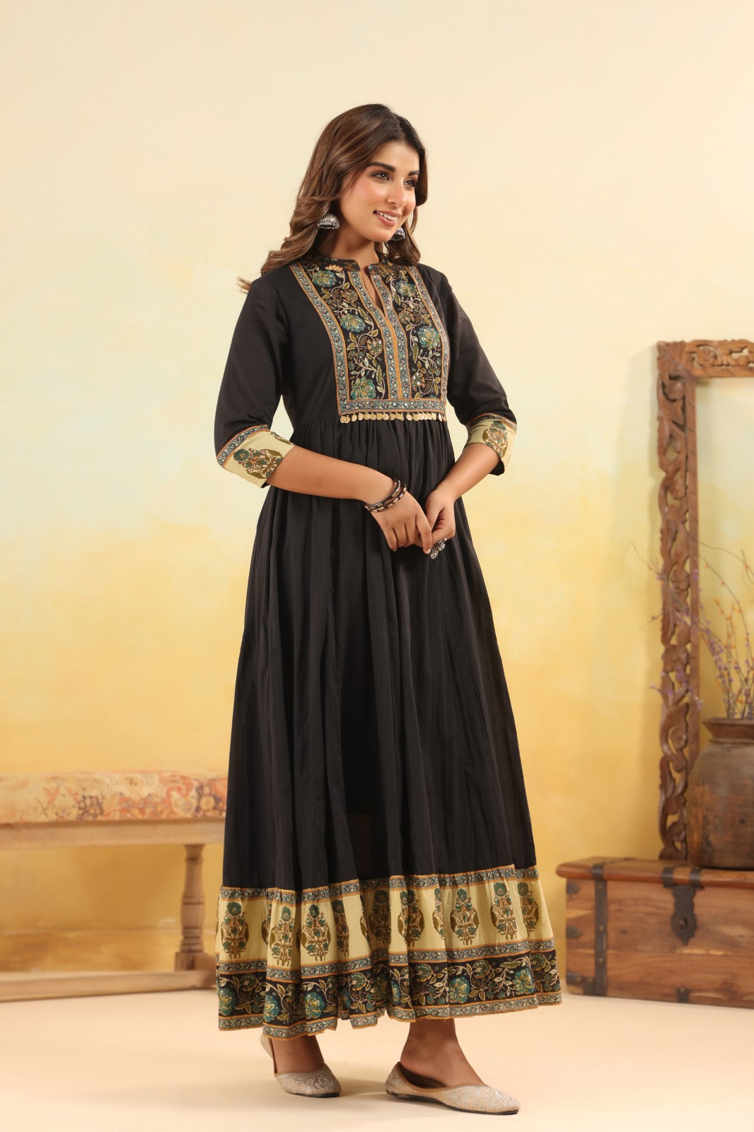 Siyaah – Black Floor-Length One Piece Dress with Beige Neck & Hem | Anarkali-Style Gown