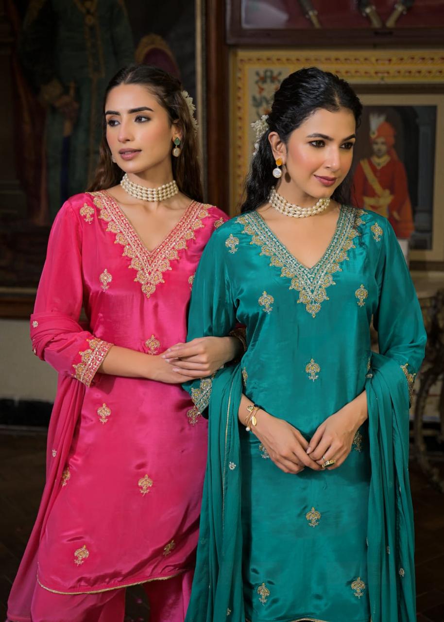 Shaista – Green Crepe Suit with Farsi Salwar & Embroidered Neckline | Designer Ethnic Wear