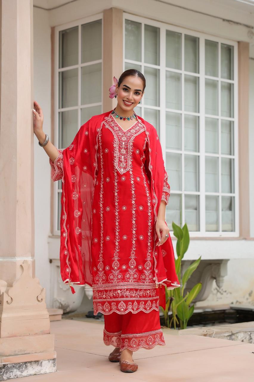 Tavajjoh – Red Crepe Suit with Embroidered Dupatta & Palazzo | Festive Red Outfit